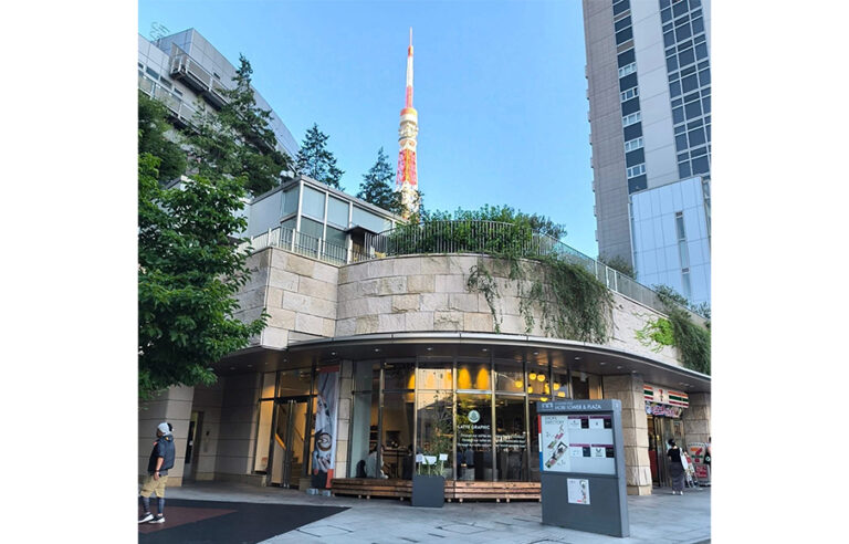 LATTE GRAPHIC AZABUDAI